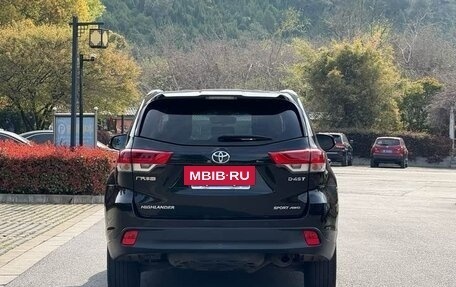 Toyota Highlander III, 2020 год, 2 900 000 рублей, 4 фотография