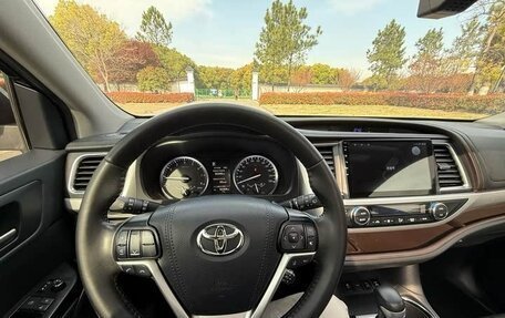 Toyota Highlander III, 2020 год, 2 900 000 рублей, 8 фотография