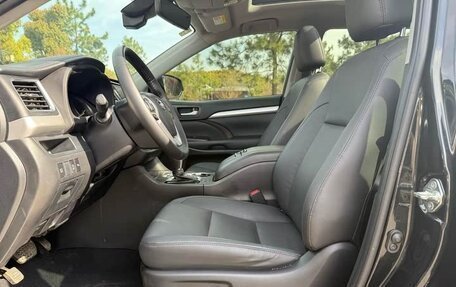 Toyota Highlander III, 2020 год, 2 900 000 рублей, 17 фотография