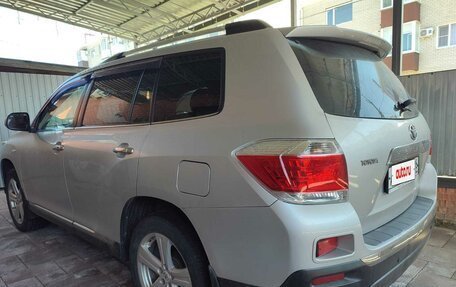 Toyota Highlander III, 2011 год, 2 250 000 рублей, 6 фотография