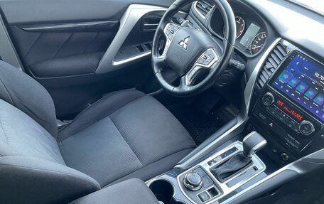 Mitsubishi Pajero Sport III рестайлинг, 2019 год, 3 087 900 рублей, 11 фотография