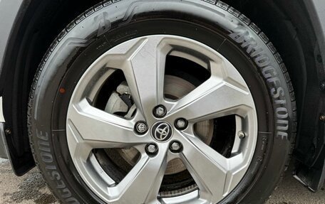 Toyota RAV4, 2020 год, 3 030 000 рублей, 8 фотография