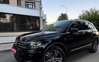 Volkswagen Tiguan II, 2018 год, 2 515 000 рублей, 1 фотография