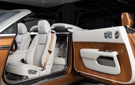 Rolls-Royce Dawn, 2016 год, 36 990 000 рублей, 13 фотография