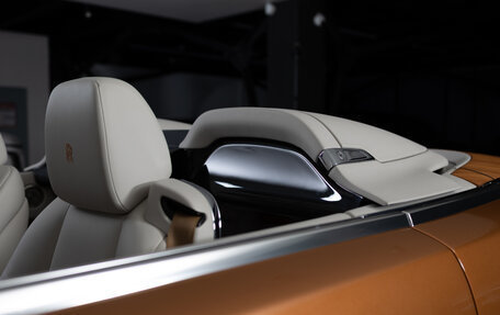 Rolls-Royce Dawn, 2016 год, 36 990 000 рублей, 34 фотография