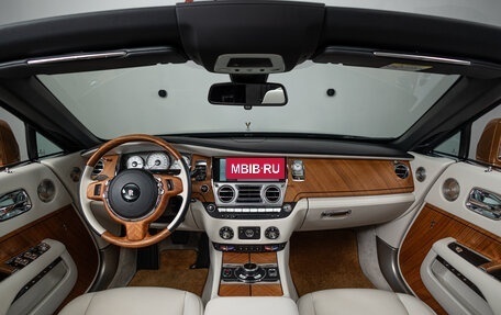 Rolls-Royce Dawn, 2016 год, 36 990 000 рублей, 35 фотография