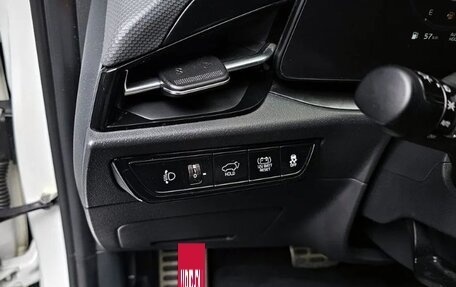 KIA Niro, 2022 год, 2 500 000 рублей, 17 фотография