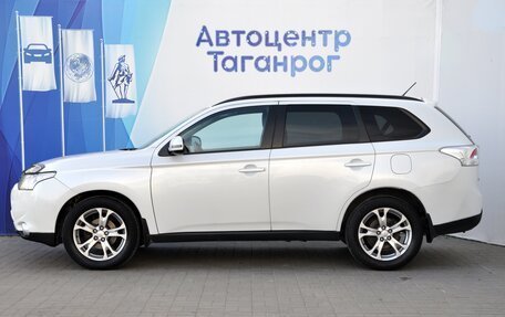 Mitsubishi Outlander III рестайлинг 3, 2014 год, 1 649 000 рублей, 9 фотография