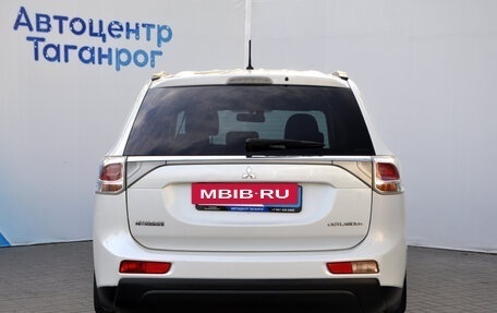 Mitsubishi Outlander III рестайлинг 3, 2014 год, 1 649 000 рублей, 6 фотография