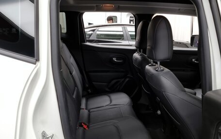 Jeep Renegade I рестайлинг, 2022 год, 1 560 000 рублей, 16 фотография