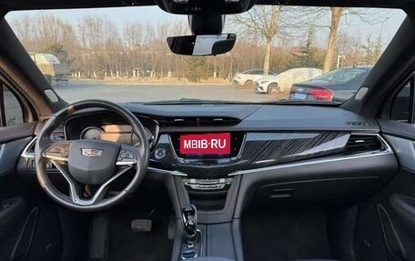 Cadillac XT6 I, 2022 год, 4 000 000 рублей, 5 фотография