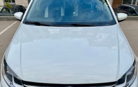 Volkswagen Polo VI (EU Market), 2019 год, 975 000 рублей, 2 фотография