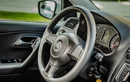Volkswagen Polo VI (EU Market), 2012 год, 620 000 рублей, 21 фотография