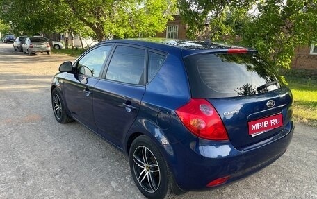 KIA cee'd I рестайлинг, 2008 год, 670 000 рублей, 1 фотография