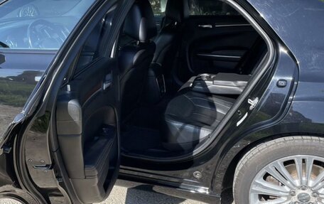 Chrysler 300C II, 2012 год, 2 250 000 рублей, 5 фотография