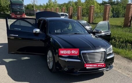 Chrysler 300C II, 2012 год, 2 250 000 рублей, 11 фотография