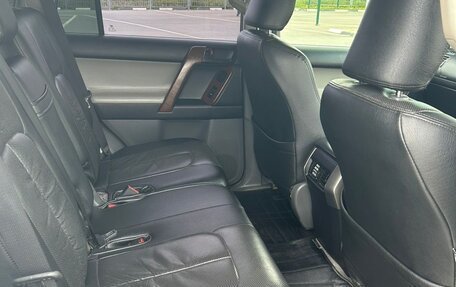 Toyota Land Cruiser Prado 150 рестайлинг 2, 2010 год, 3 000 000 рублей, 6 фотография
