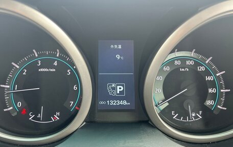 Toyota Land Cruiser Prado 150 рестайлинг 2, 2010 год, 3 000 000 рублей, 4 фотография