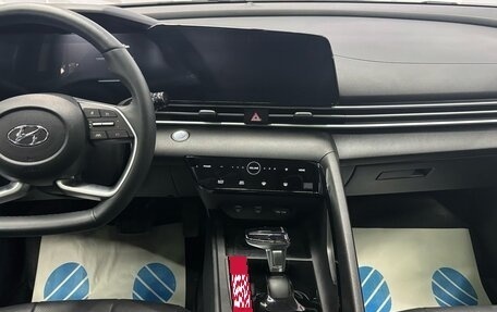 Hyundai Elantra, 2023 год, 2 350 000 рублей, 7 фотография