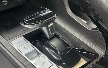 Hyundai Elantra, 2023 год, 2 350 000 рублей, 13 фотография
