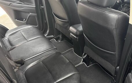 Mitsubishi Outlander III рестайлинг 3, 2016 год, 1 630 000 рублей, 10 фотография