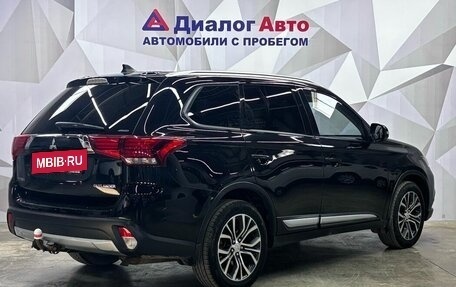 Mitsubishi Outlander III рестайлинг 3, 2016 год, 1 630 000 рублей, 4 фотография