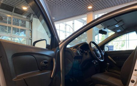 Renault Logan II, 2019 год, 1 230 000 рублей, 21 фотография