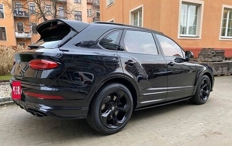 Bentley Bentayga I, 2022 год, 17 300 000 рублей, 8 фотография