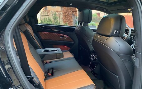 Bentley Bentayga I, 2022 год, 17 300 000 рублей, 15 фотография