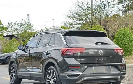 Volkswagen T-Cross I, 2022 год, 1 240 000 рублей, 2 фотография