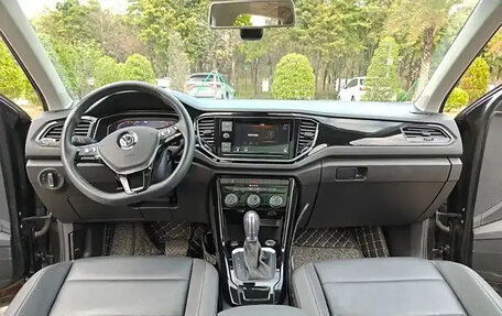 Volkswagen T-Cross I, 2022 год, 1 240 000 рублей, 9 фотография