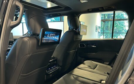 Toyota Land Cruiser, 2024 год, 12 990 000 рублей, 23 фотография
