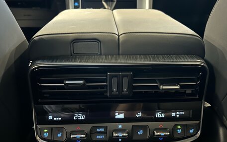 Toyota Land Cruiser, 2024 год, 12 990 000 рублей, 24 фотография
