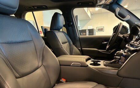 Toyota Land Cruiser, 2024 год, 12 990 000 рублей, 30 фотография