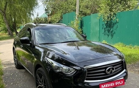 Infiniti QX70, 2016 год, 2 650 000 рублей, 2 фотография