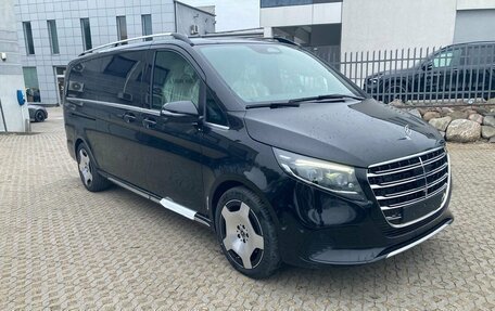Mercedes-Benz V-Класс, 2025 год, 19 500 000 рублей, 2 фотография