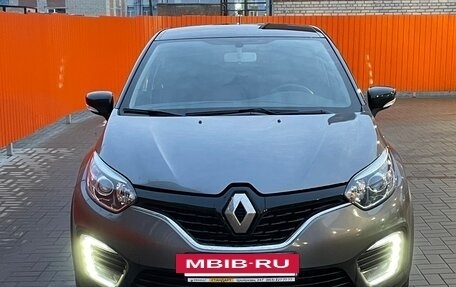 Renault Kaptur I рестайлинг, 2016 год, 1 430 000 рублей, 2 фотография