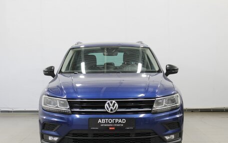 Volkswagen Tiguan II, 2019 год, 2 330 000 рублей, 2 фотография