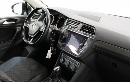 Volkswagen Tiguan II, 2019 год, 2 330 000 рублей, 7 фотография