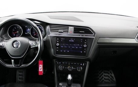 Volkswagen Tiguan II, 2019 год, 2 330 000 рублей, 9 фотография