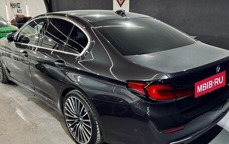 BMW 5 серия, 2021 год, 6 750 000 рублей, 4 фотография