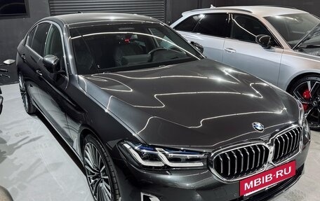 BMW 5 серия, 2021 год, 6 750 000 рублей, 3 фотография