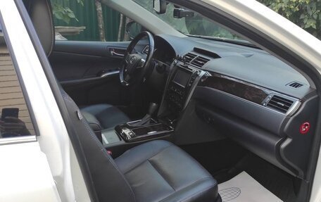 Toyota Camry, 2016 год, 1 900 000 рублей, 2 фотография