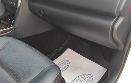 Toyota Camry, 2016 год, 1 900 000 рублей, 4 фотография