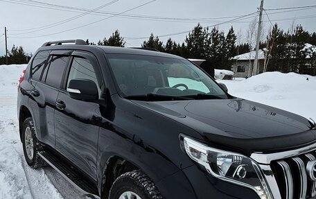 Toyota Land Cruiser Prado 150 рестайлинг 2, 2017 год, 4 300 000 рублей, 5 фотография