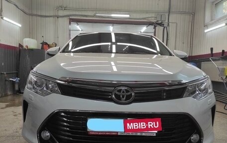 Toyota Camry, 2016 год, 1 900 000 рублей, 6 фотография