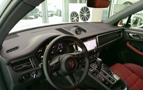 Porsche Macan I рестайлинг, 2024 год, 12 100 000 рублей, 10 фотография