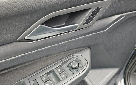 Volkswagen Golf VIII, 2022 год, 2 220 000 рублей, 10 фотография