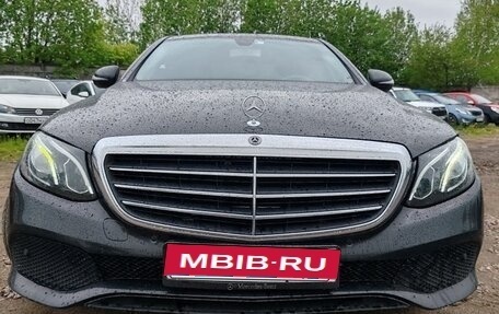 Mercedes-Benz E-Класс, 2018 год, 2 100 000 рублей, 1 фотография