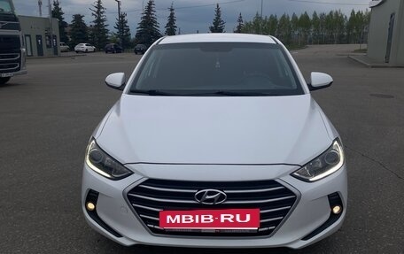 Hyundai Elantra VI рестайлинг, 2016 год, 1 250 000 рублей, 2 фотография